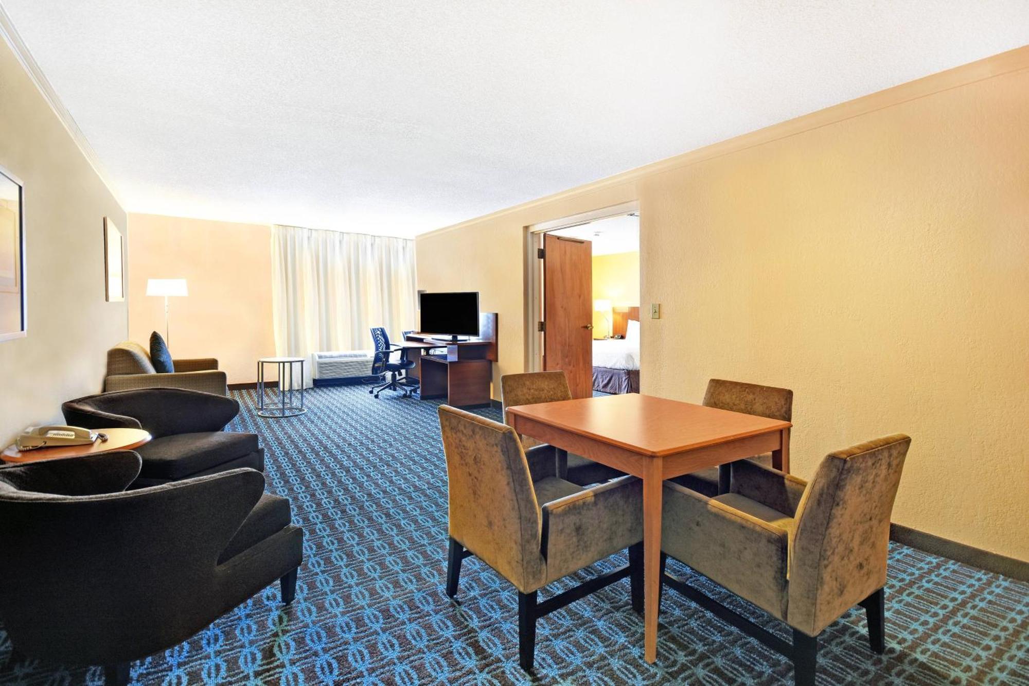 Fairfield Inn & Suites By Marriott Atlanta Vinings/Galleria Smyrna Ngoại thất bức ảnh